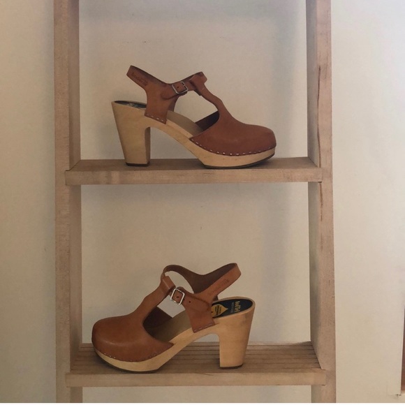 Swedish Hasbeens Shoes - Swedish Hasbeens T-strap high platform heels